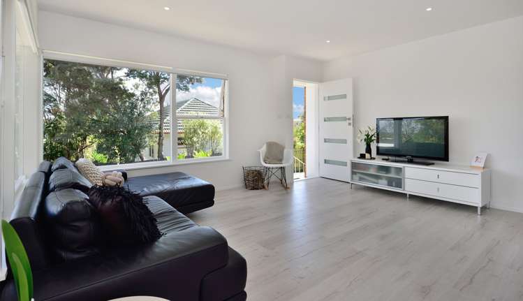 2/40a Blakeborough Drive Forrest Hill_3
