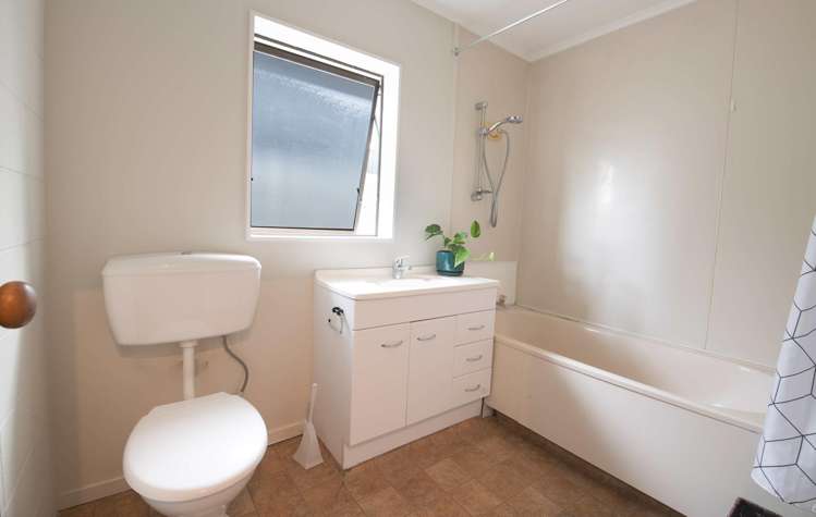 8/78 King Street Taradale_7