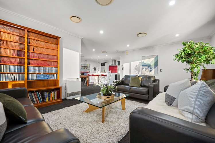 61 Somerton Drive Huntington_6