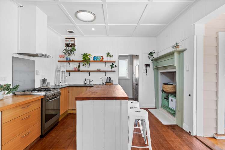 176 Portland Road_3