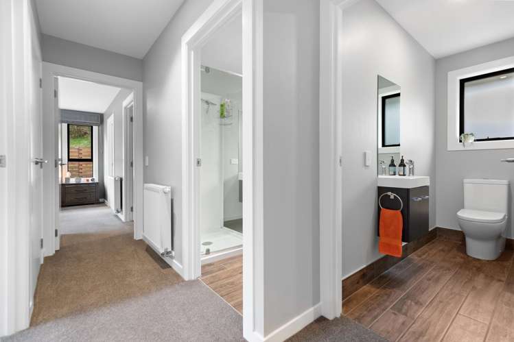 11 Sandford Terrace Lower Shotover_13