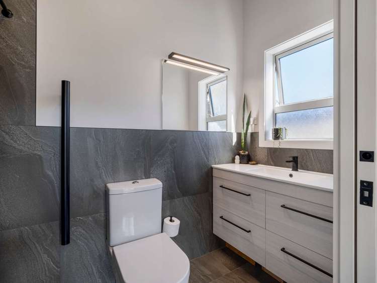 14 Mowhanau Drive Kai Iwi_18