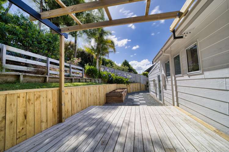 15 Weka Close Red Beach_14