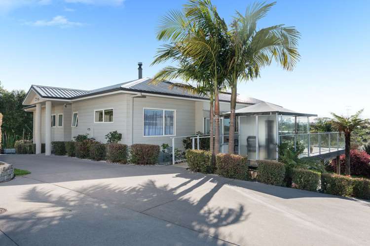 6 Greenstone Way Hairini_3