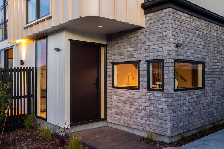 2-4/96 Innes Road St Albans_32