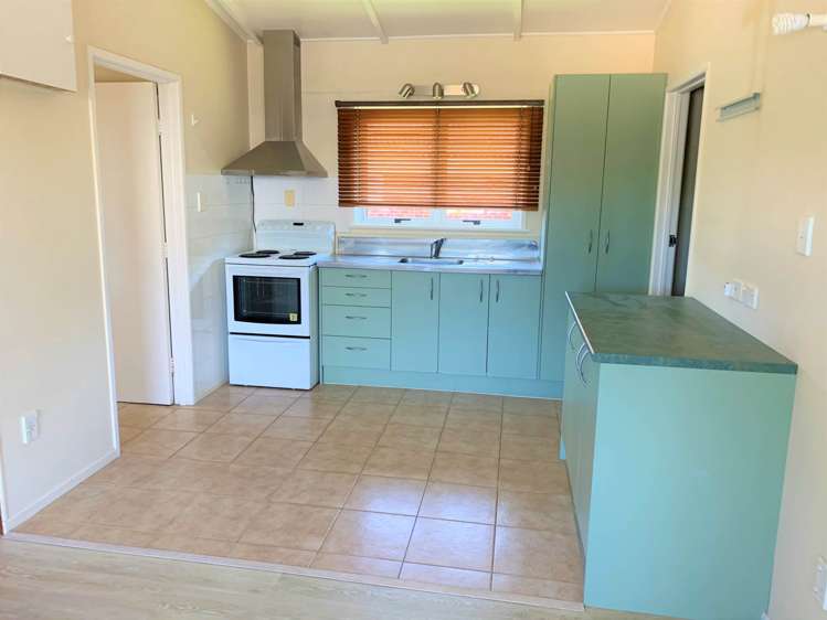 2/122A Victoria Street Onehunga_2