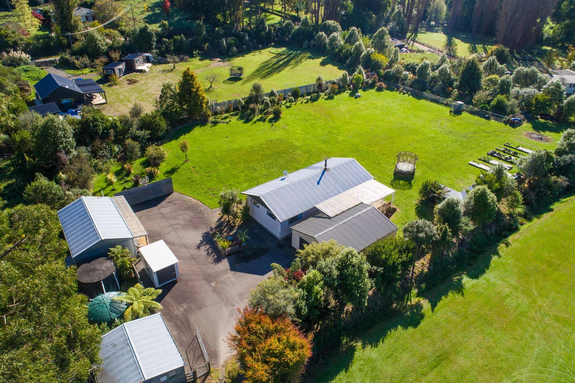 5 Kaka Street Pohangina_0