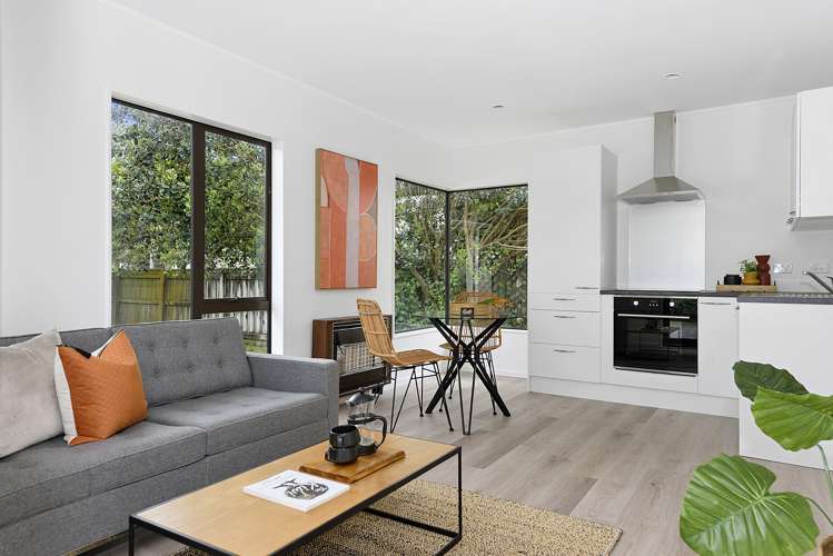 94 Naylor Street Hamilton East_10