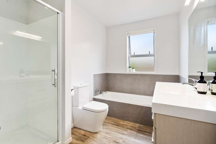 74 Pebble Beach Boulevard Kamo_18