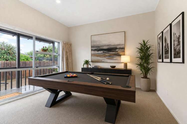 54 Meadway Sunnyhills_12