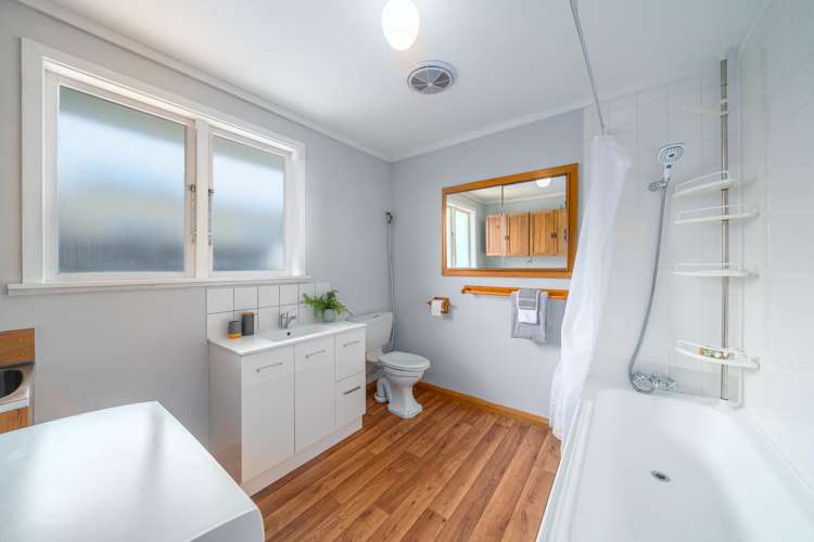 6 Young Grove Stokes Valley_9