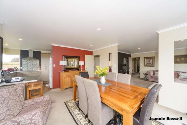 5 Ron Place Fitzherbert_3