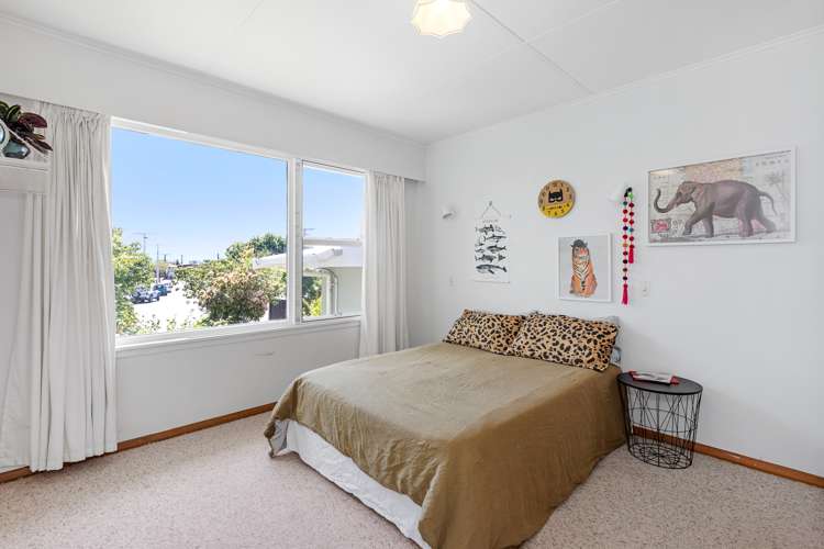 16 Washington Crescent Redwoodtown_14