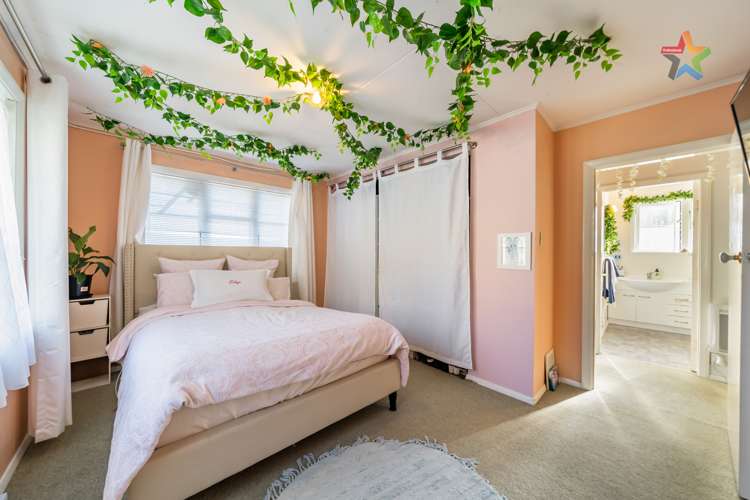 7 Hine Road Wainuiomata_11