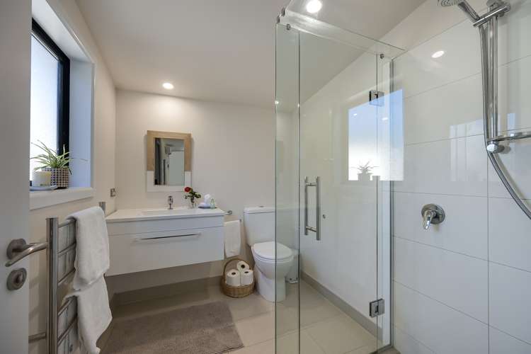 5 Amphion Way Glenorchy_16