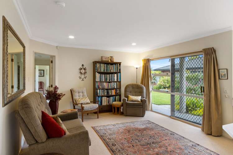 9 Knightsbridge Place Taradale_13