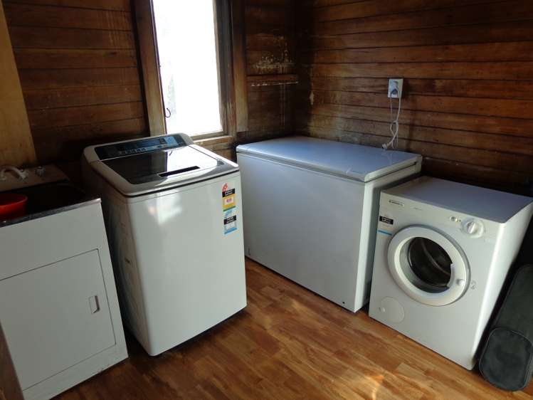 10 King Street Chertsey_11