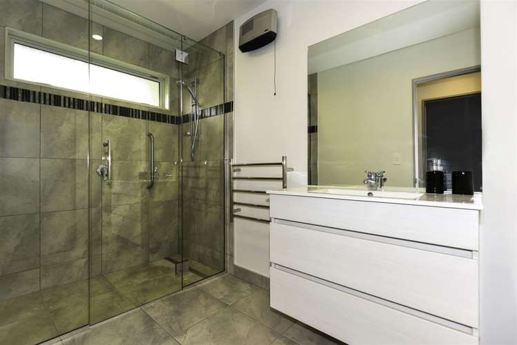 2/23 Wakelin Place Redwood_9