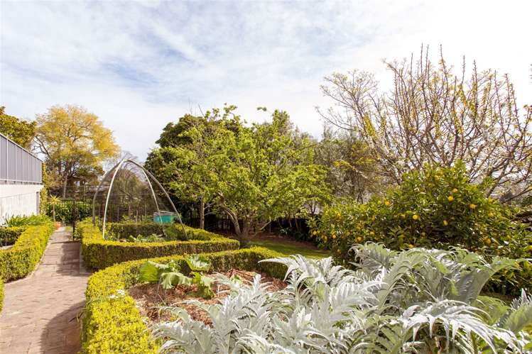 19 Heaton Rhodes Place Cashmere_24