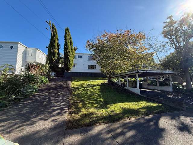 4 bedroom available now to rent