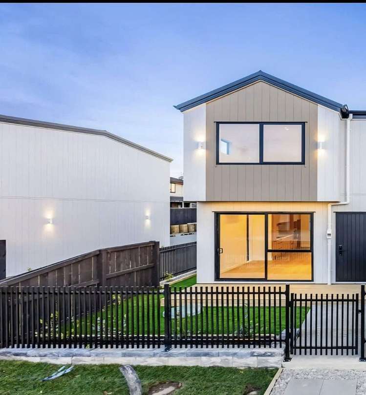 2/9 Grande Vue Road_0