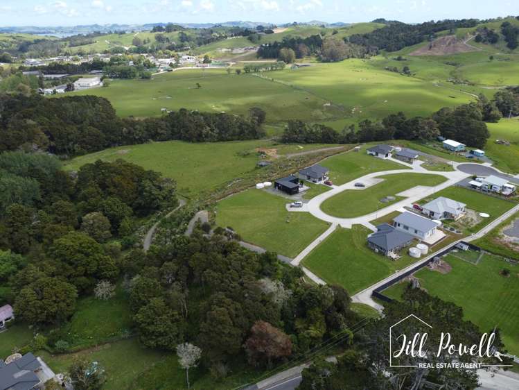 17 Manaaki Circle Paparoa_6