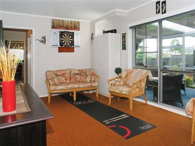 2 Thurso Grove Papakowhai_11
