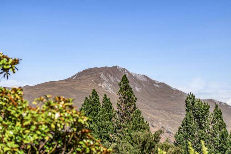 23 Aubrey Road Wanaka_7