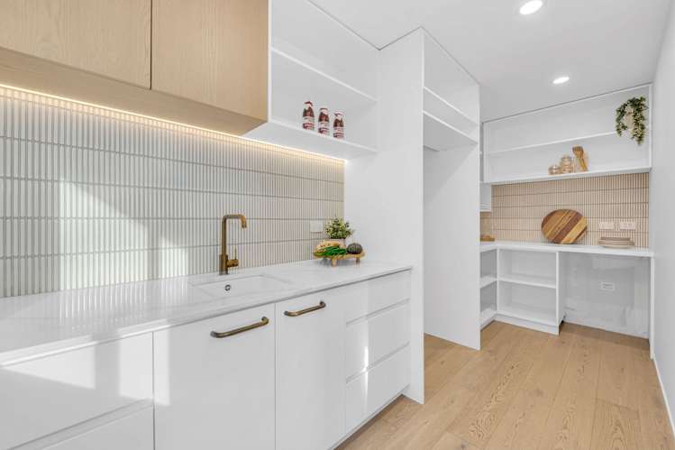 52 Moyrus Crescent East Tamaki Heights_21