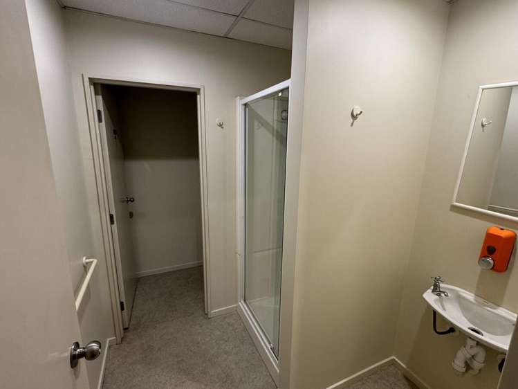 Unit E, 5 Tenahaun Place Wigram_8