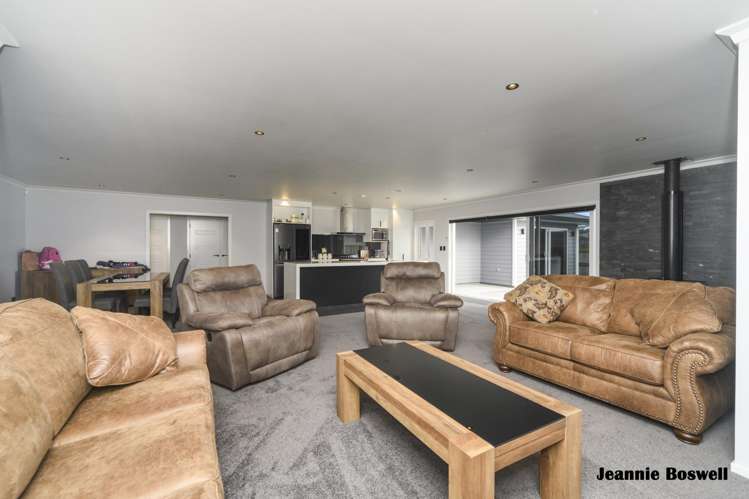 17 Kowhai Street Tokomaru_8