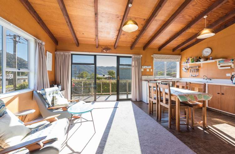 16 Renata Road Okiwi Bay_5