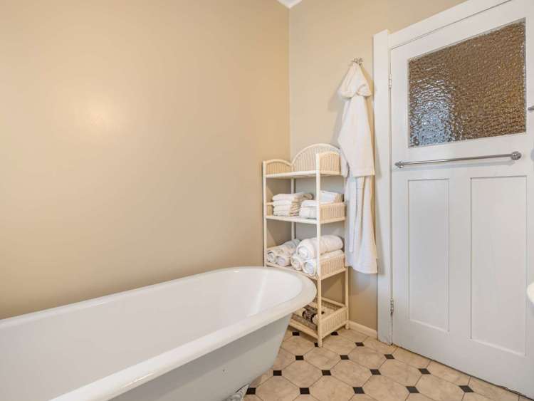 32 Hutchison Crescent Durie Hill_26