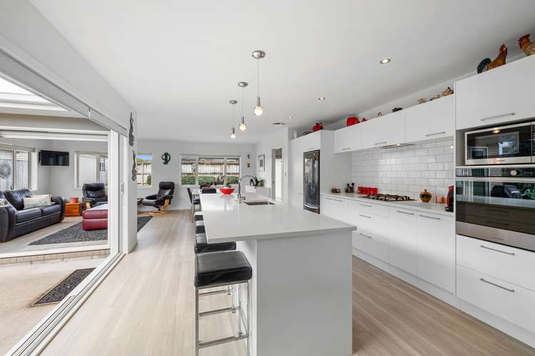 2 Rayner Way Glen Avon_2