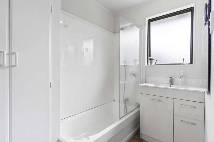 2/27 Tairere Crescent Rosehill_6