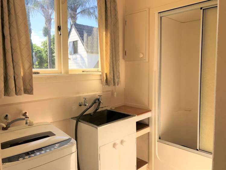 26a Queens Parade Devonport_13