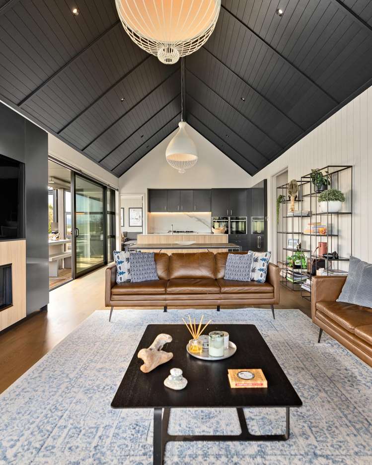 17 Falconer Rise Jacks Point_21