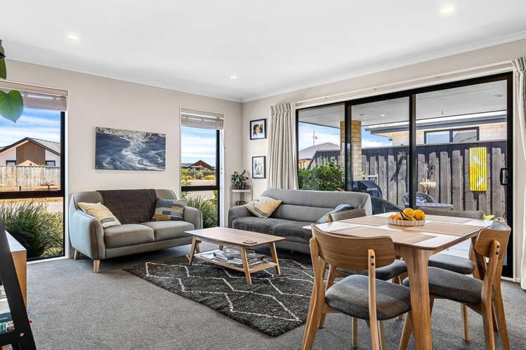 7 Helicon Street Pegasus_5