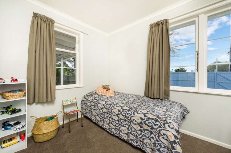 56 Golf Road New Lynn_15