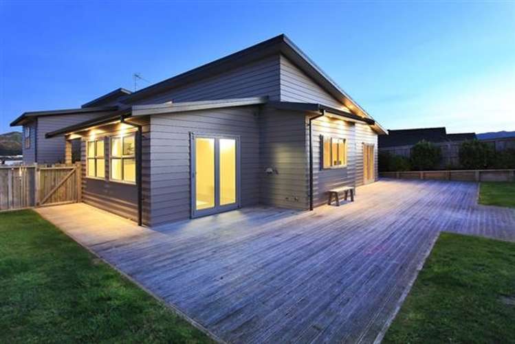 24 Nelson Avenue Aotea_4