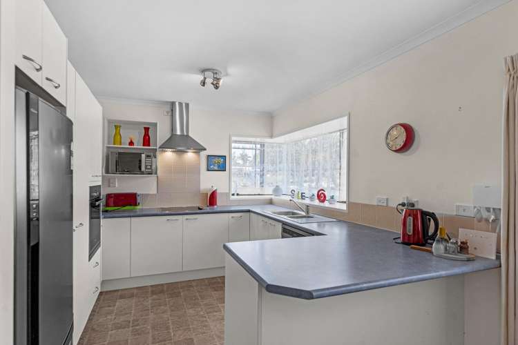 4 Hawkley Close Flat Bush_5