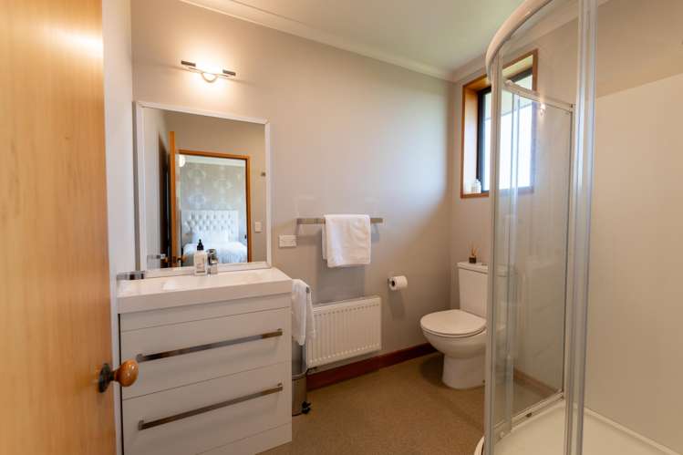 741 Waimea Valley Road Mandeville_15
