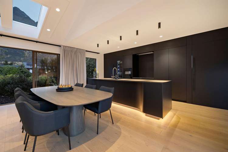 6 Jacks Point Rise_5