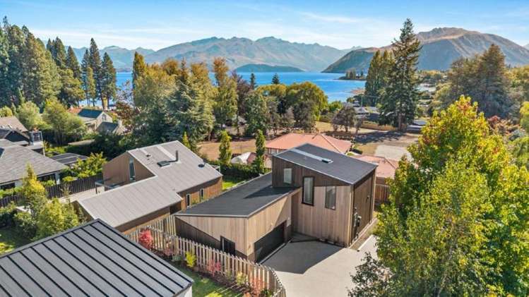 61 Eely Point Road Wanaka_1