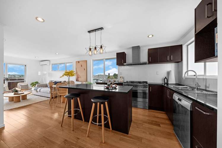 6 Celeste Place Totara Vale_16