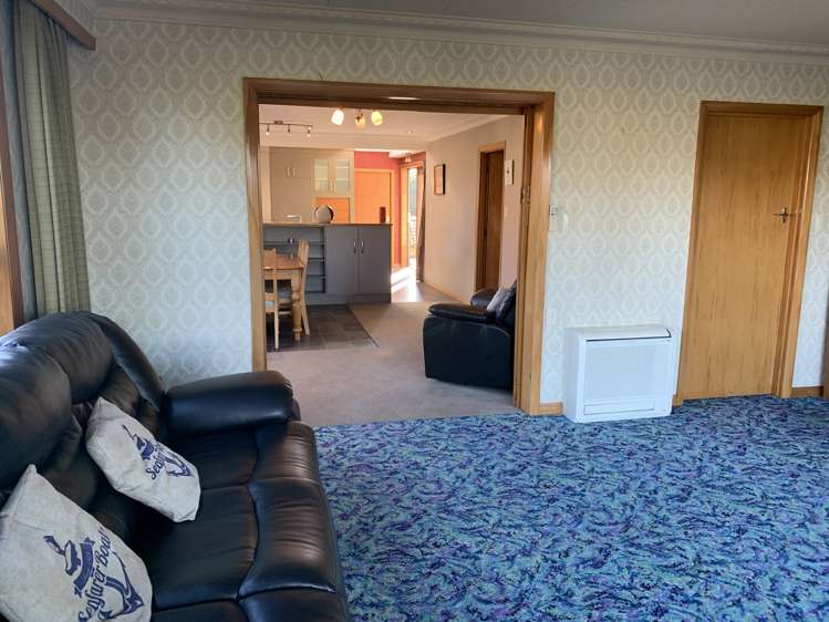 37 Main Road Owaka_6