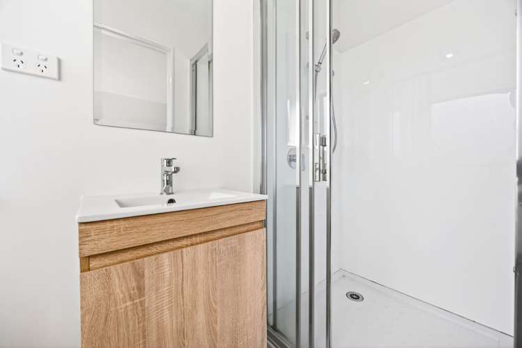 233 Great North Road Henderson_40