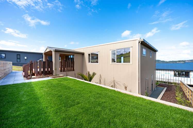 5 Blue Moon Rise Langs Beach_18