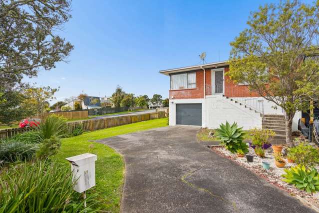 A Corner of Opportunity with Harbour Views