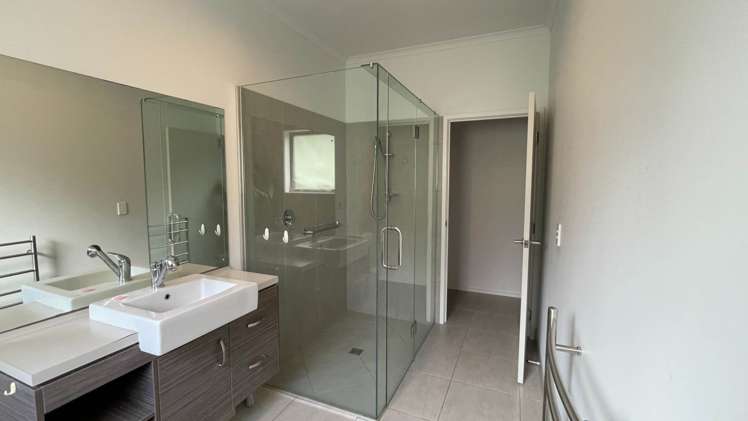 80 Waldorf Crescent Orewa_12